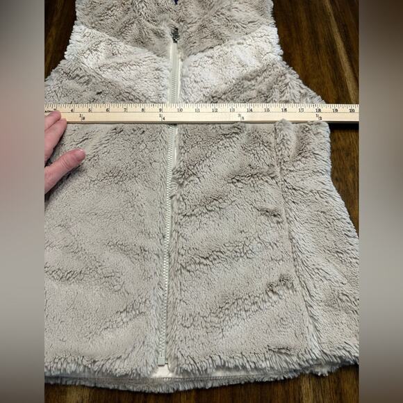 Patagonia Pelage Full Zip Fleece Vest Size Medium Green Cream Fuzzy GUC - Picture 5 of 6